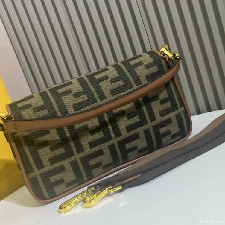 Affordable Medium In Bag FF Green Fendi Baguette Motif Canvas 0620